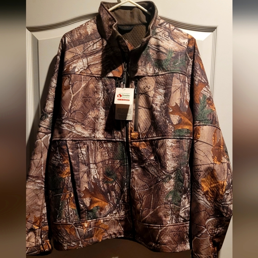 NWT Gander Mountain camo jacket softshell - large